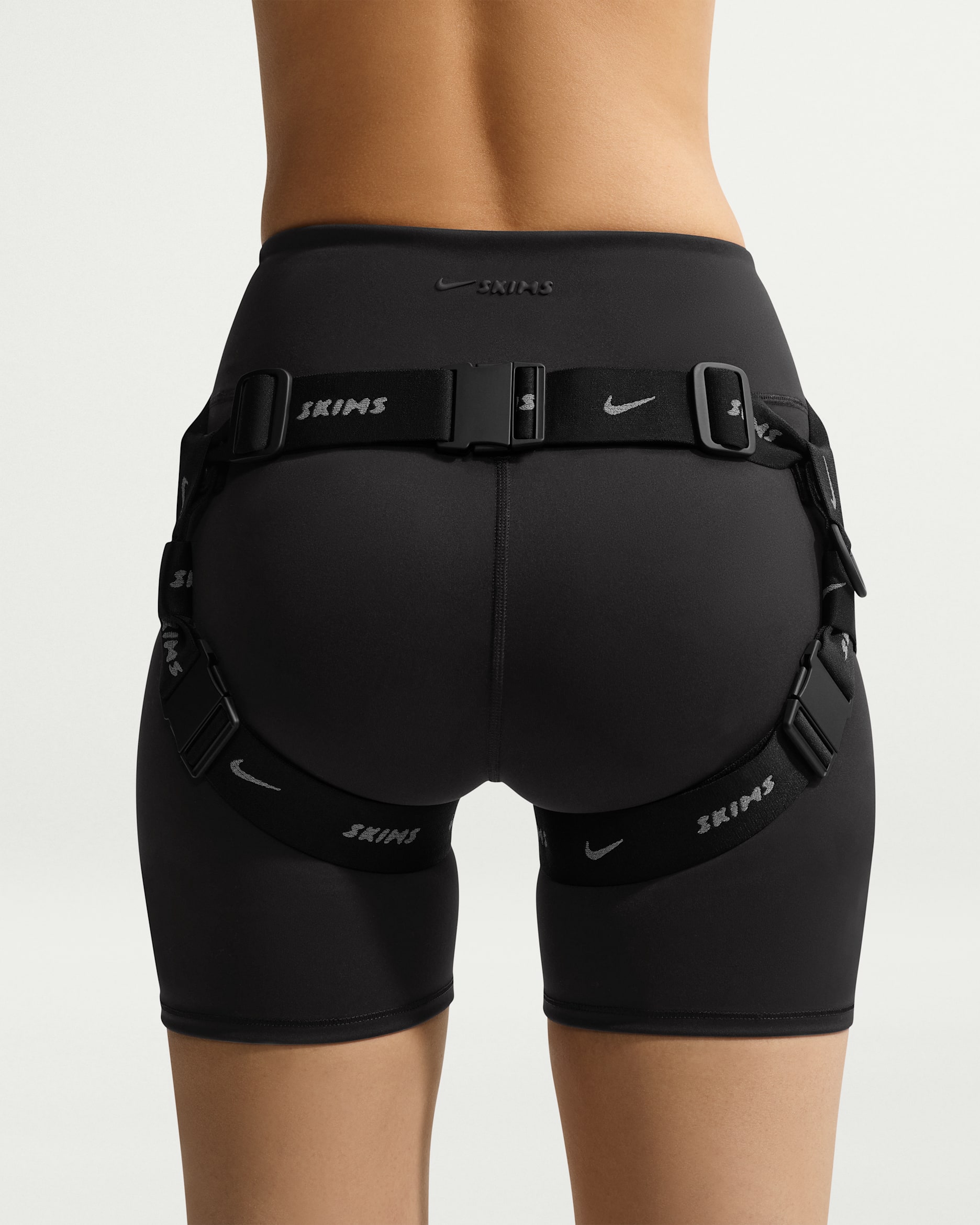 NikeSKIMS Women's Harness Waistpack. Nike.com
